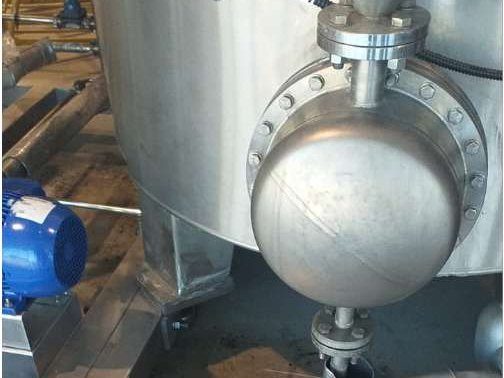 Destilador de vapor com o inox escovado